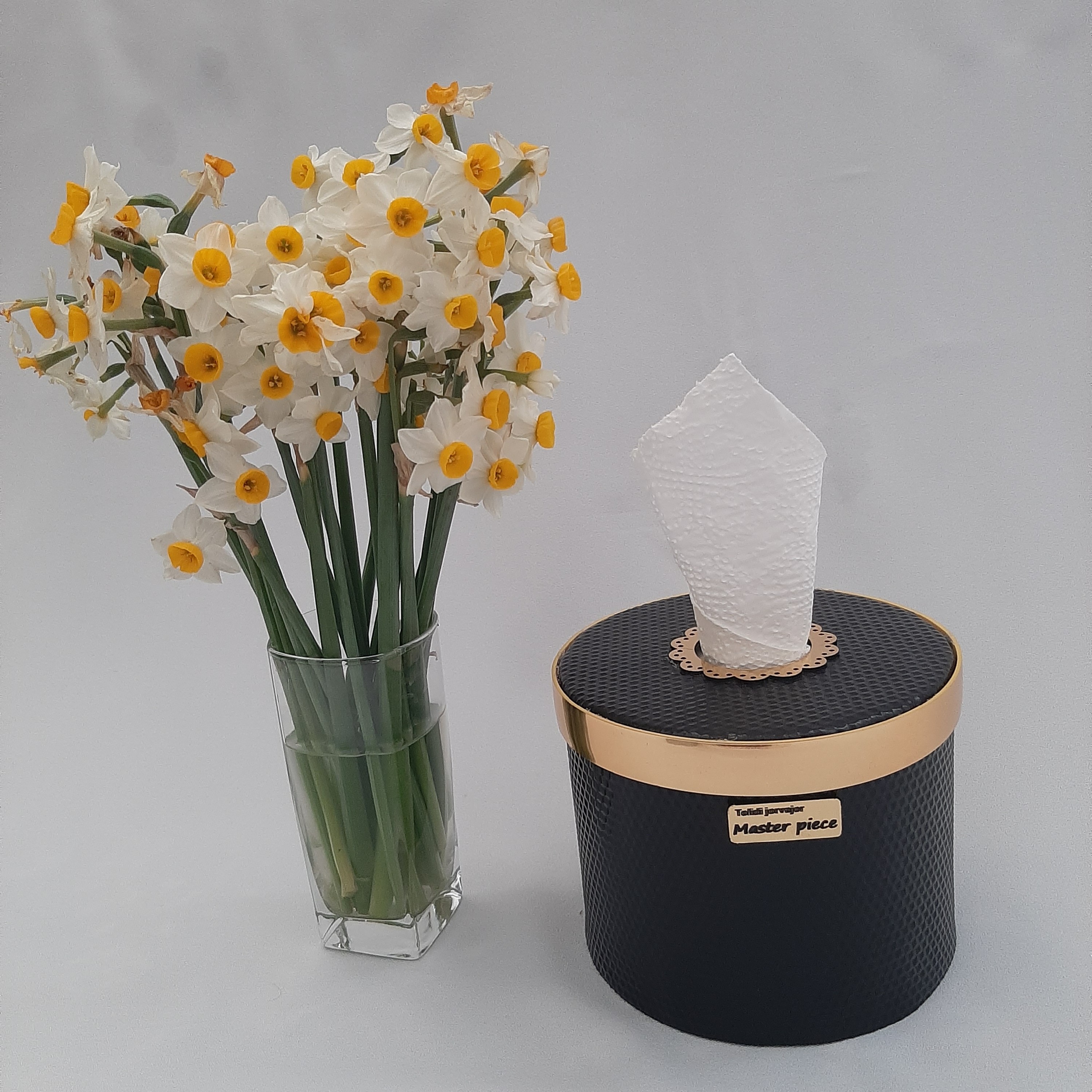 جادستمالی گرد (دستمال رولی)