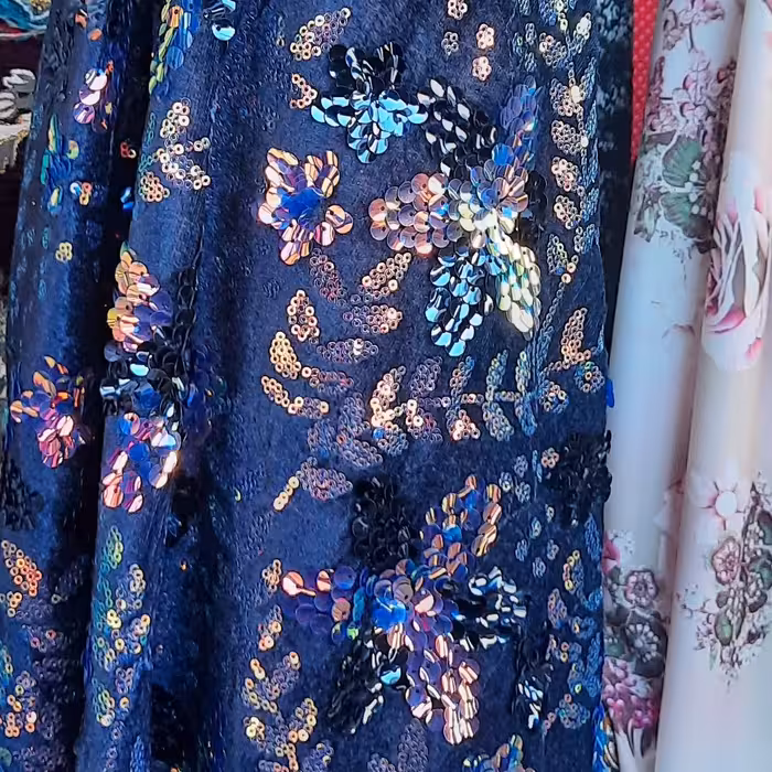 پارچه مخمل طرح دار پولکی برجسته 