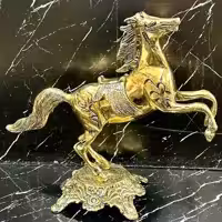 مجسمه اسب زین دار برنزی با قلمکاری درجه یک ،کیفیت عالی نماد ثروت و موفقیت  ارتفاع 34در 39سانت