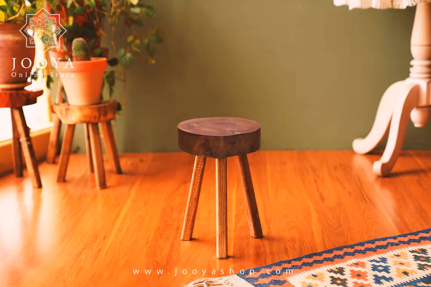 استند چوبی ویرا