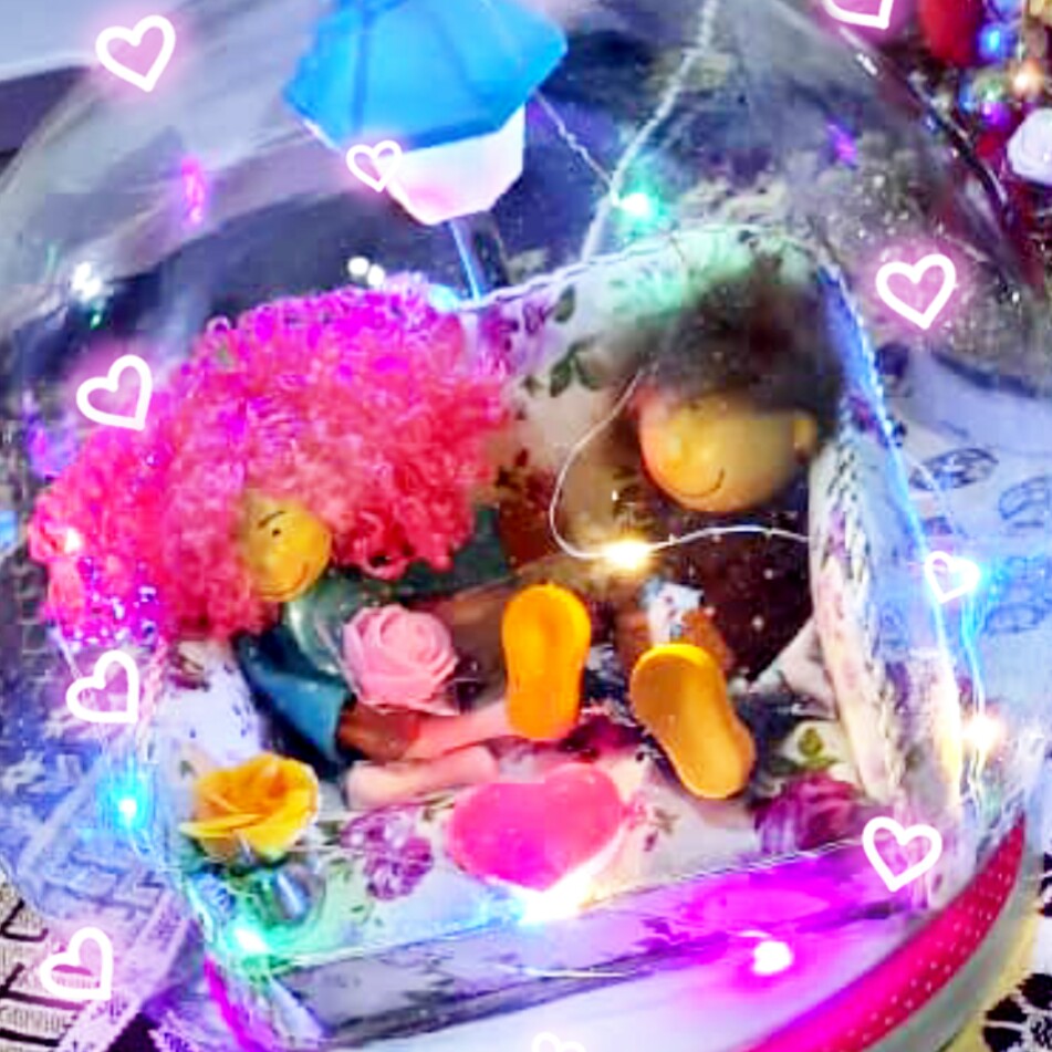 باکس هدیه  دختر پسر مبلی شیشه حبابی چراغ خواب usbخور 