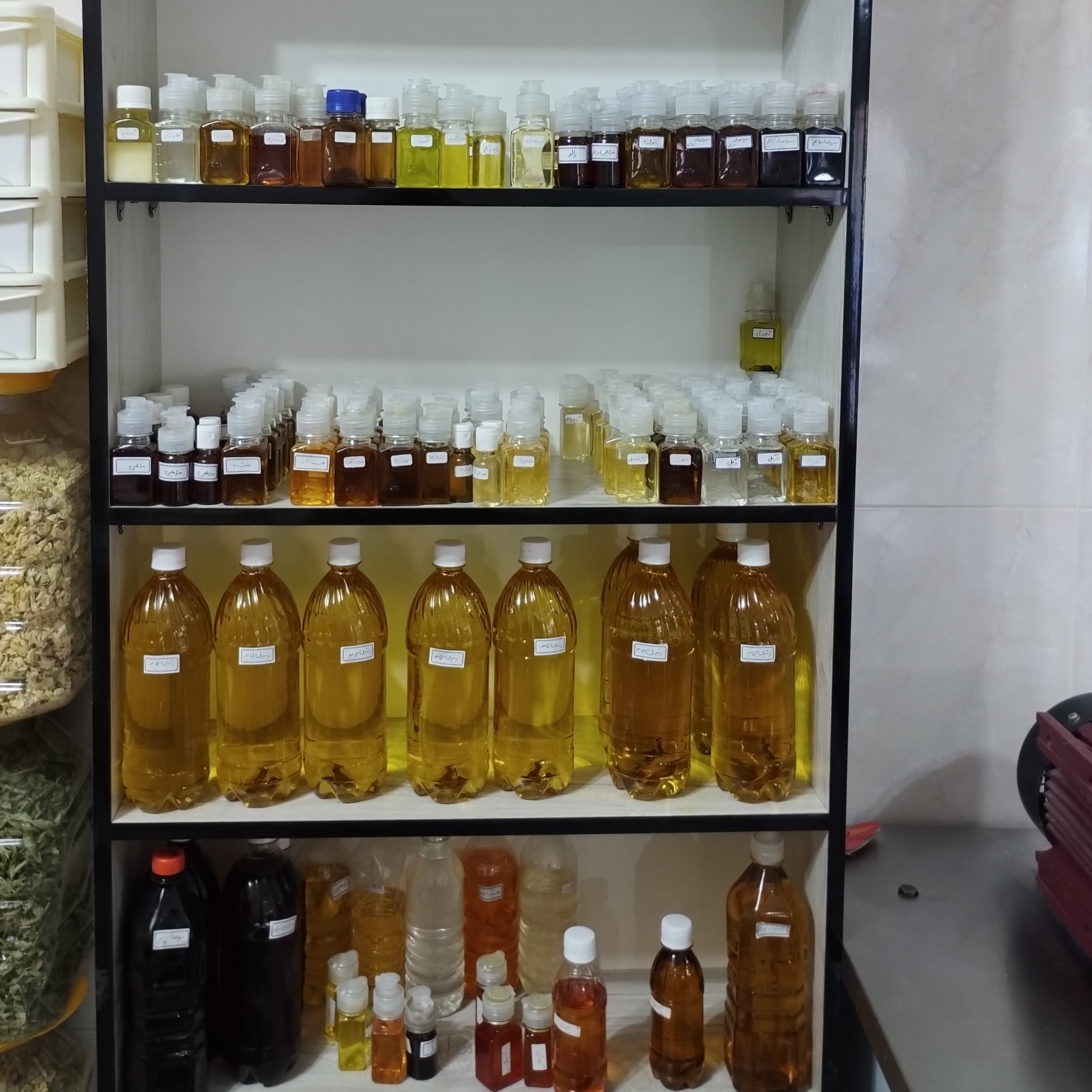 روغن سیاهدانه اصل و خالص با دستگاه کلید پرس