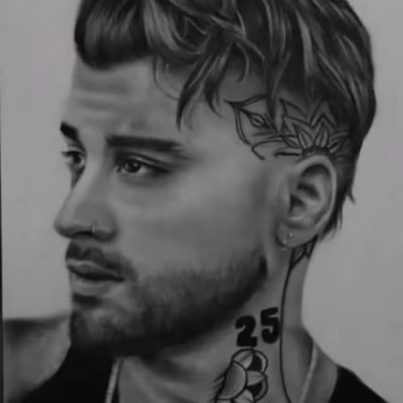 نقاشی چهره سیاه قلم با قاب. مشخصات و قیمت را در کپشن مطالعه کنید