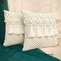 کوسن مکرومه طرح پریناز سایز40 رنگ شیری همراه با بالشتک داخلی الیاف مطابق تصویر