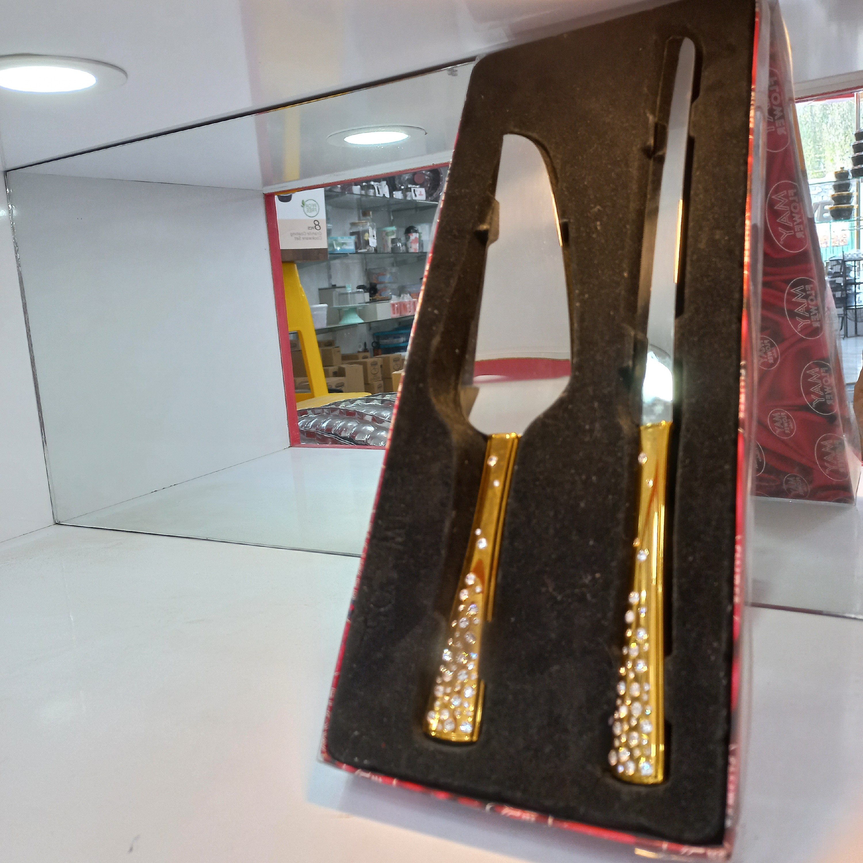 کارد کیک بری طلایی خارجی با دسته نگین کاری شده