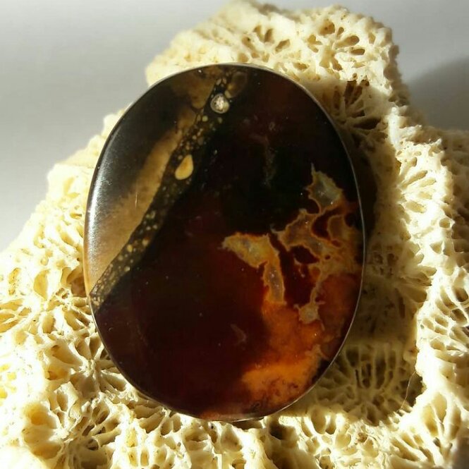 نگین عقیق کبدی سرخ درشت