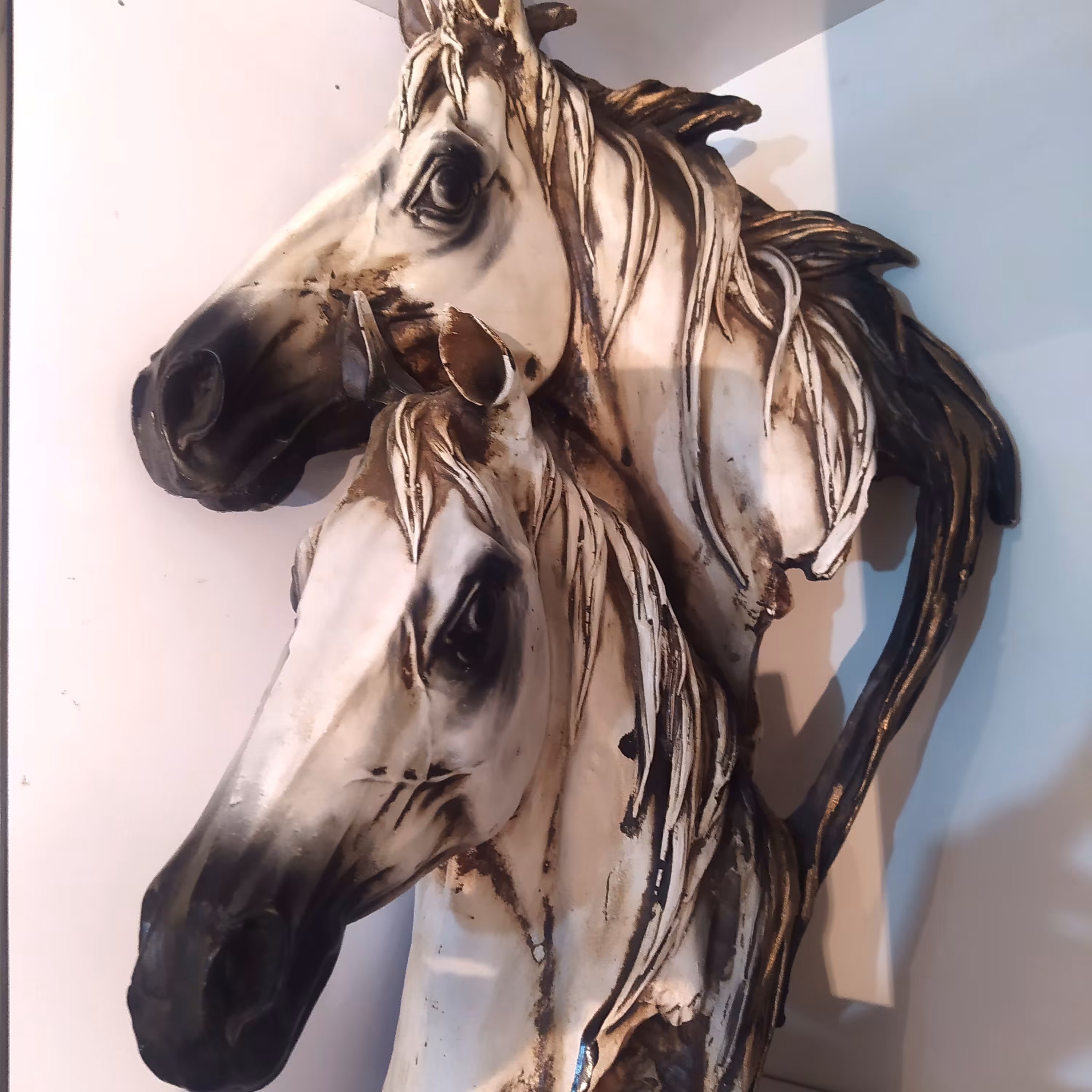دیوارکوب کله اسب سفید دیواری 