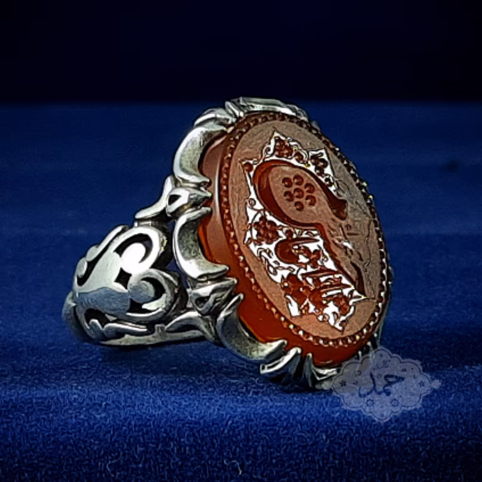 انگشتر عقیق قرمز خطی 