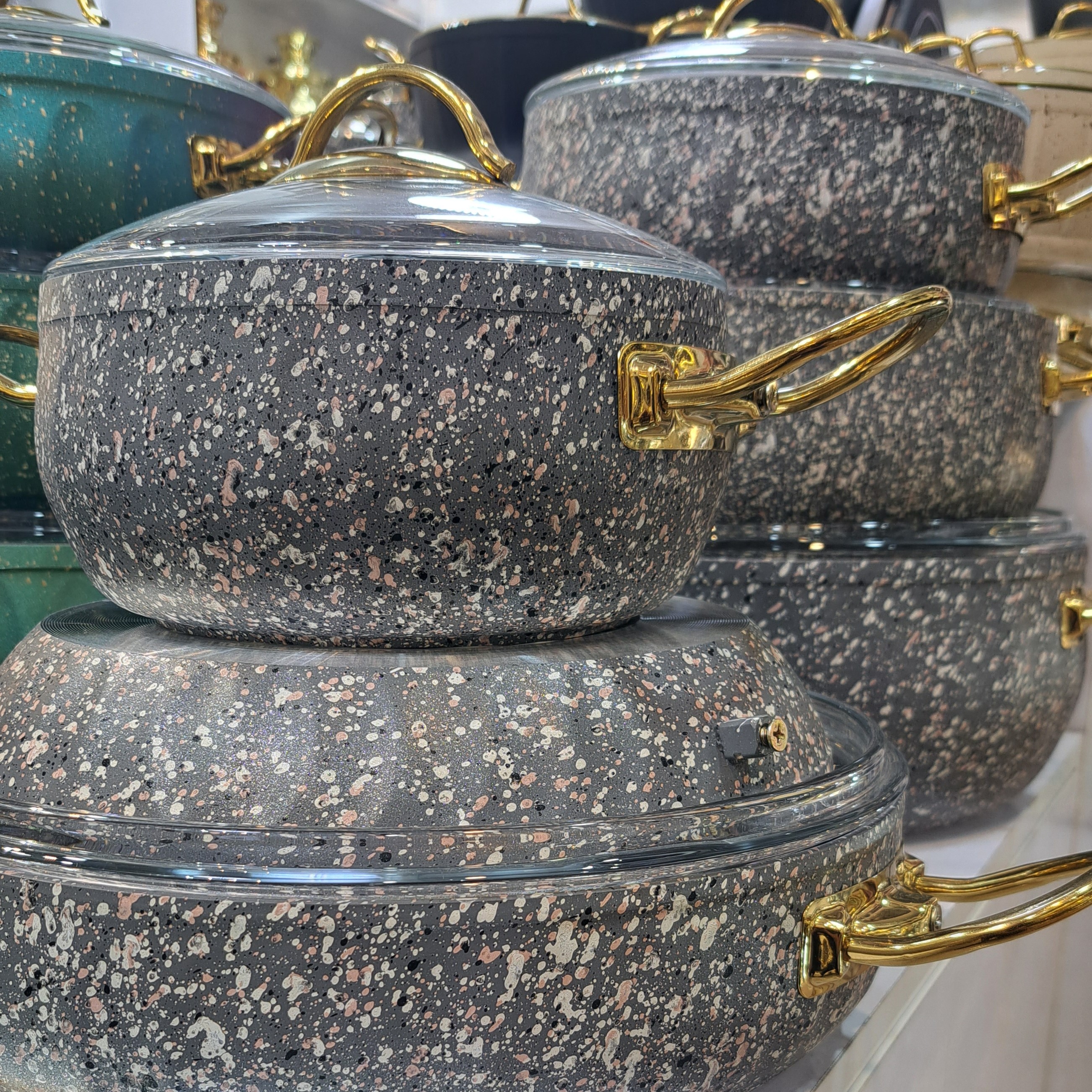 سرویس قابلمه چدن گرانیتی 11 پارچه قالب لورنزا برند اویز پلاس رنگ طوسی دسته طلا