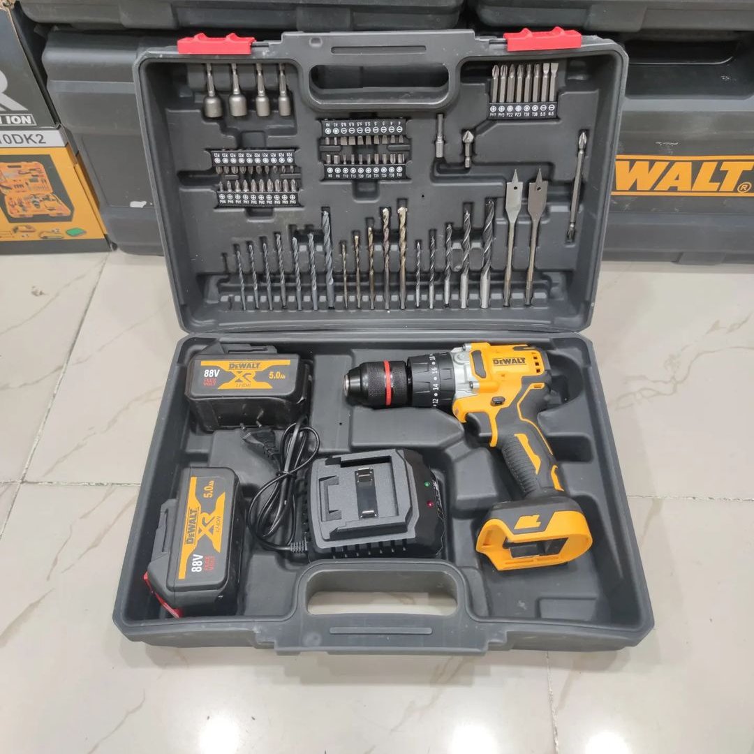 دریل شارژی دیوالت موتور براشلس 