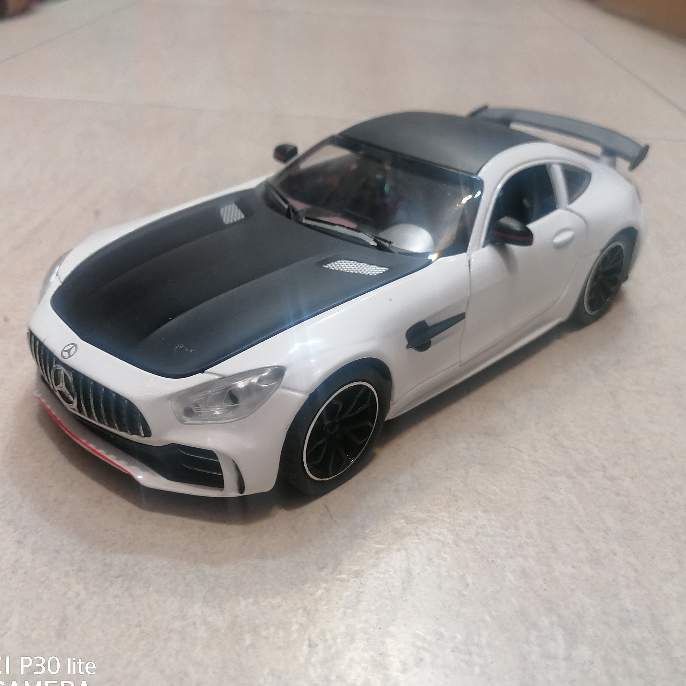 ماکت ماشین فلزی بنز AMG