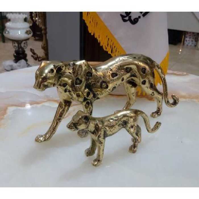 مجسمه برنزی یوزپلنگ بزرگ