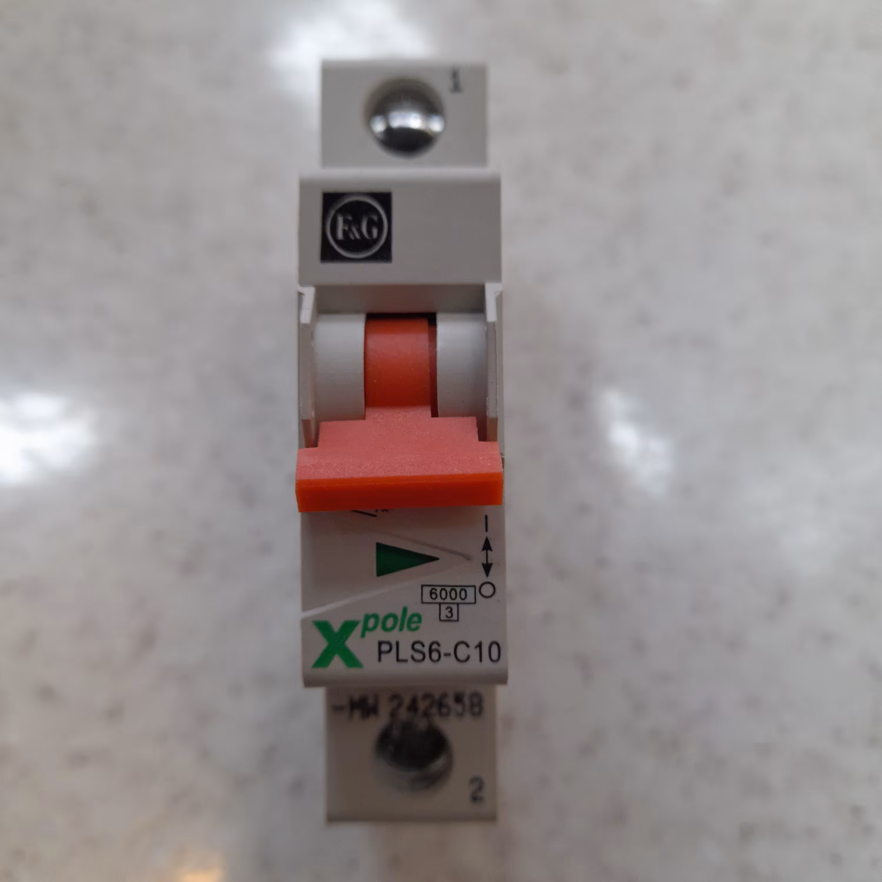 فیوز 10 امپر