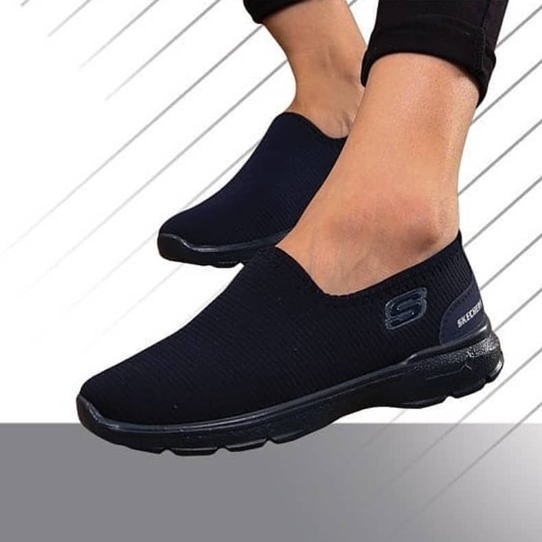 کفش پیاده روی اسکیچرز (پس کرایه)