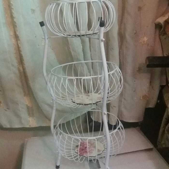 سبد سیب زمینی پیاز فلزی روکش دار سفید، سه طبقه، ارتفاع 66سانت