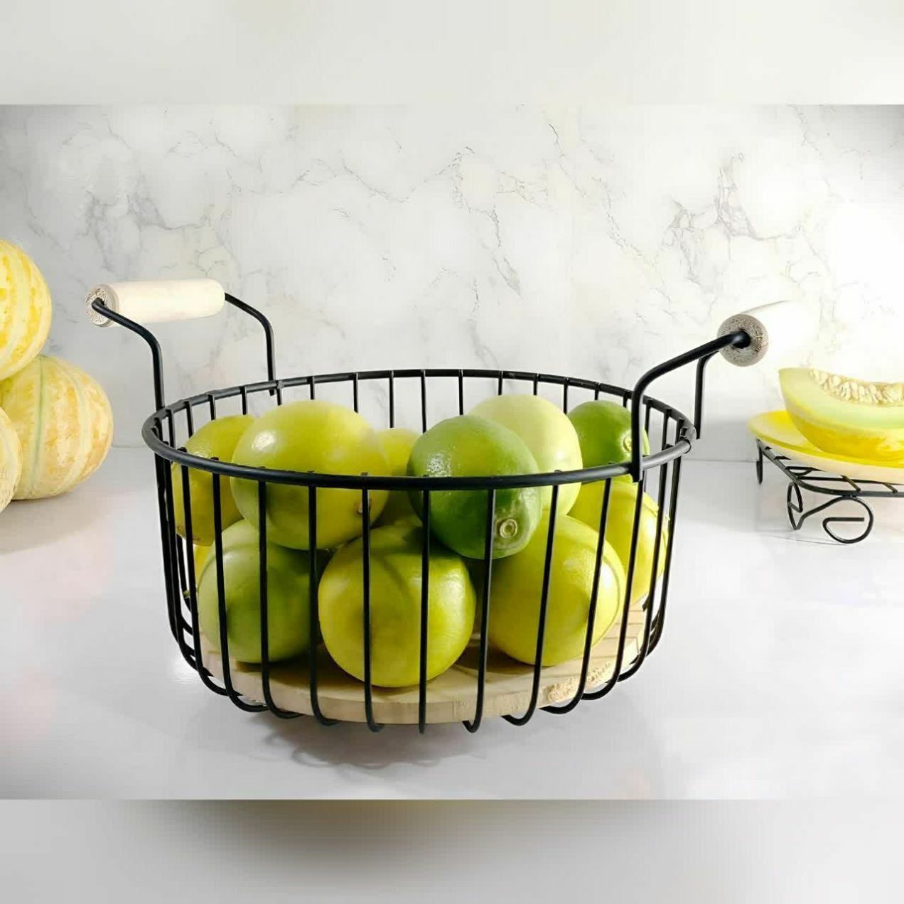 سبد میوه خوری گرد دسته چوبی بزرگ