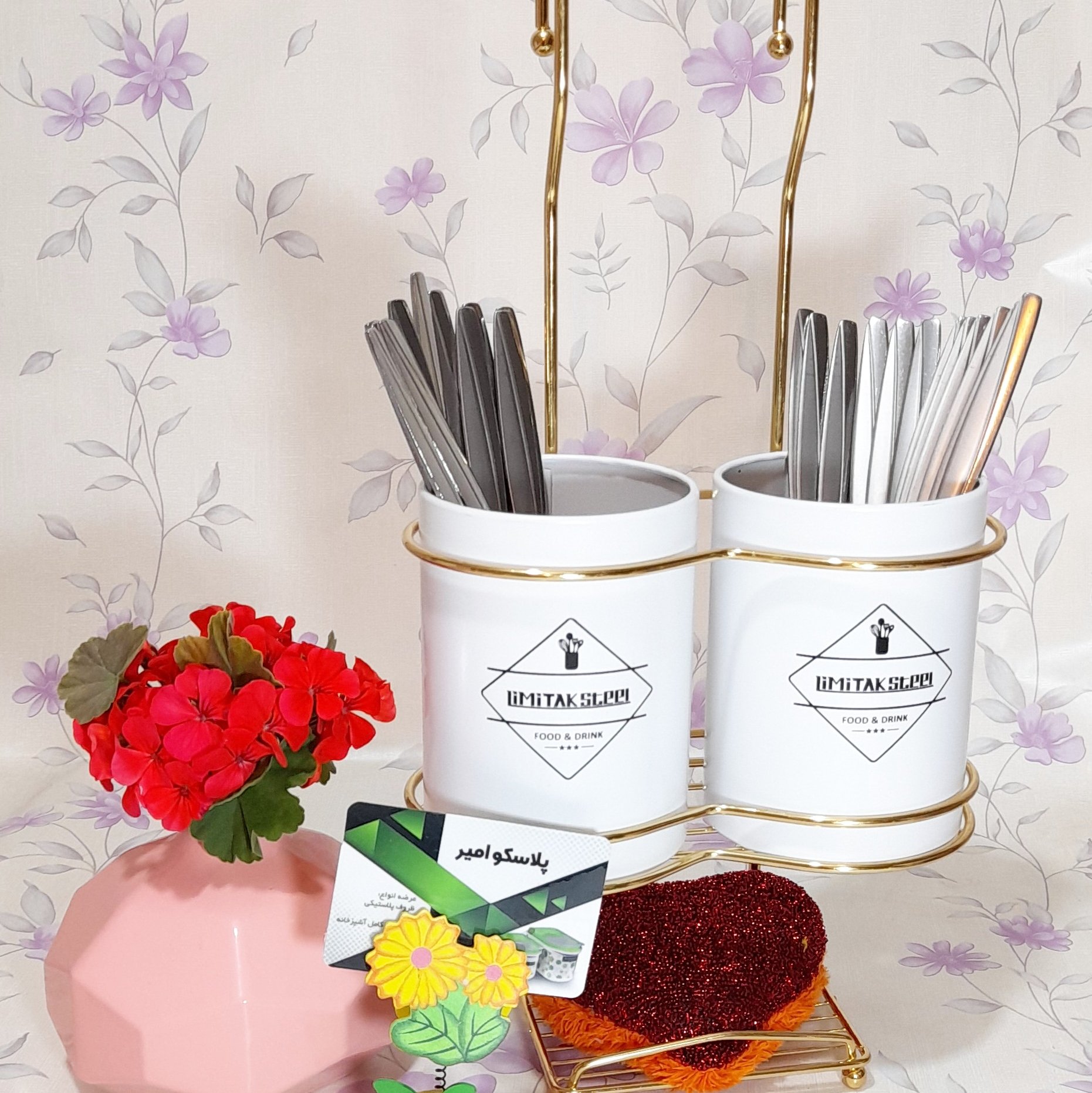 جای قاشق چنگال و اسکاچ
