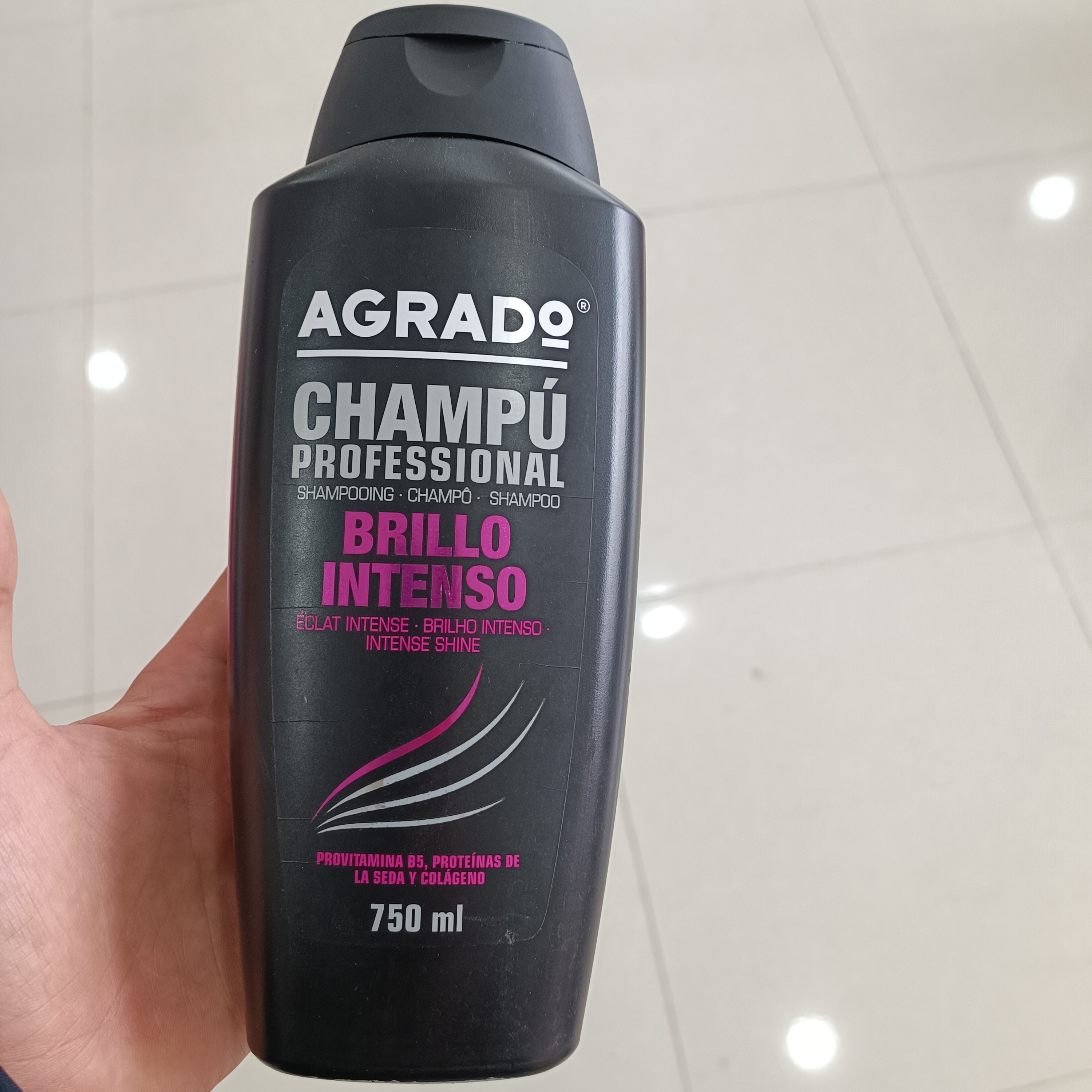 شامپو مو آگرادو مدل BRILLO حجم 750 میلی لیتر