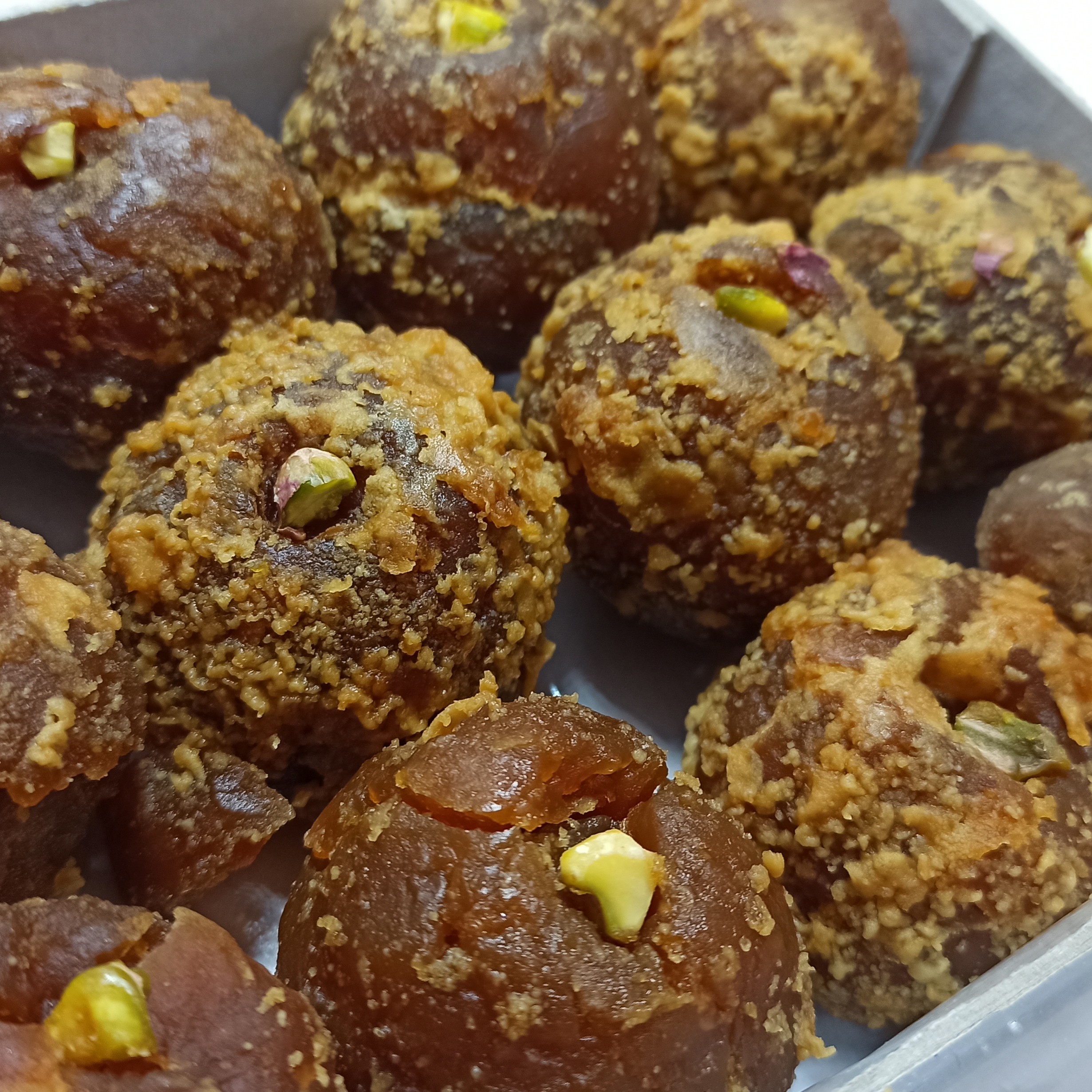 سجوق سنتی شیره انگور سوغات درجه یک مراغه