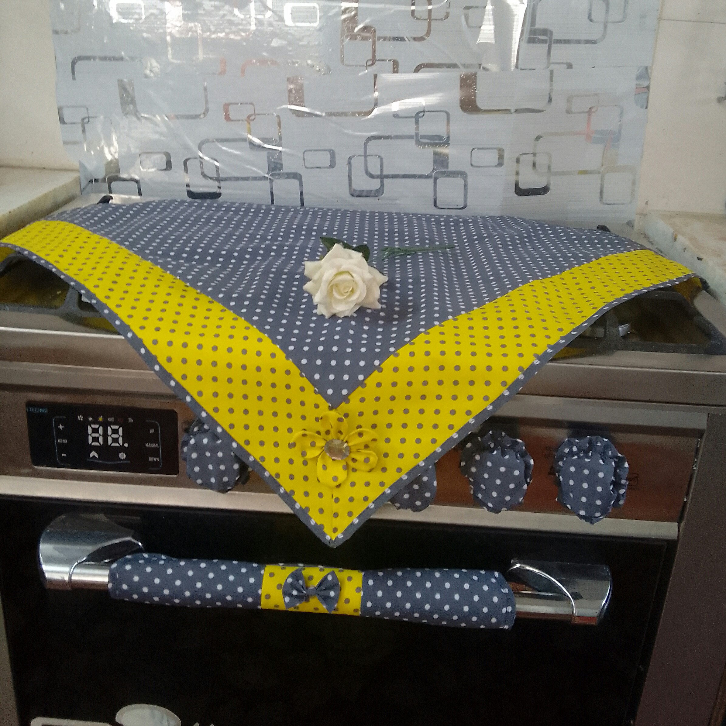 ست روانداز گازدستگیره فر روکش شعله گاز هشت تکه دستگیره گاز پیچک گاز روگازی روگاز سرویس آشپزخانه عروس سفارشی دوخت 