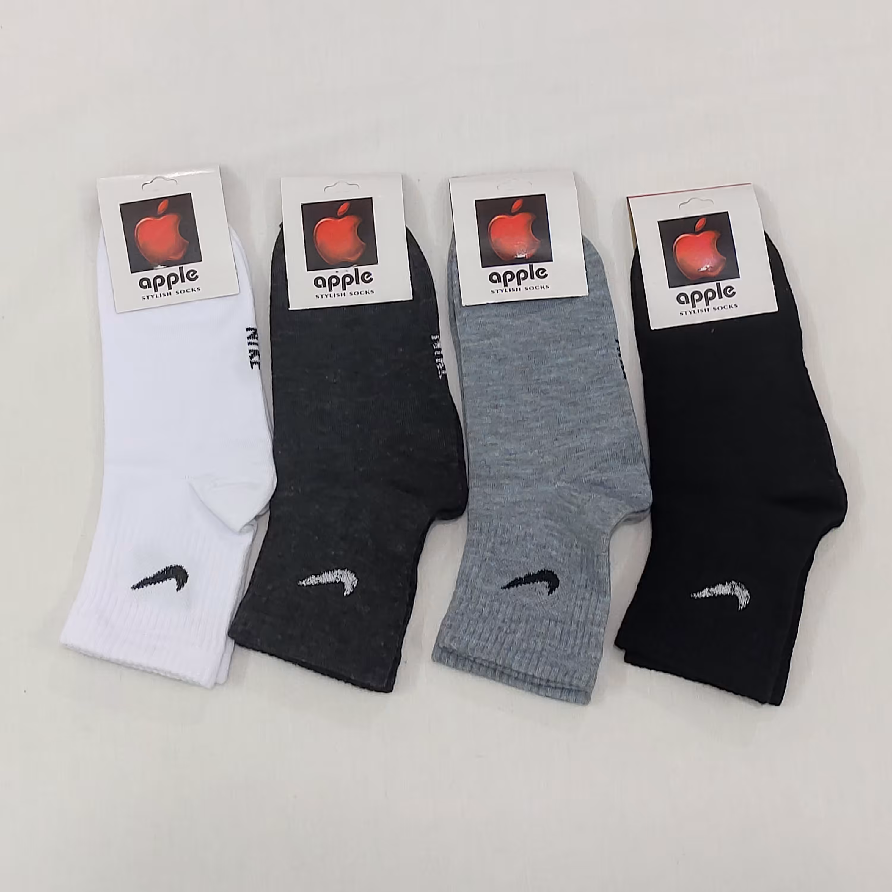 4جفت جوراب نخی فری سایز(اسپرت کیفیت عالی) در رنگ بندی متنوع 