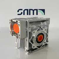 RV040:15 ، گیربکس حلزونی سایز 40، نسبت 15، مناسب برای سرو موتور های 400 وات