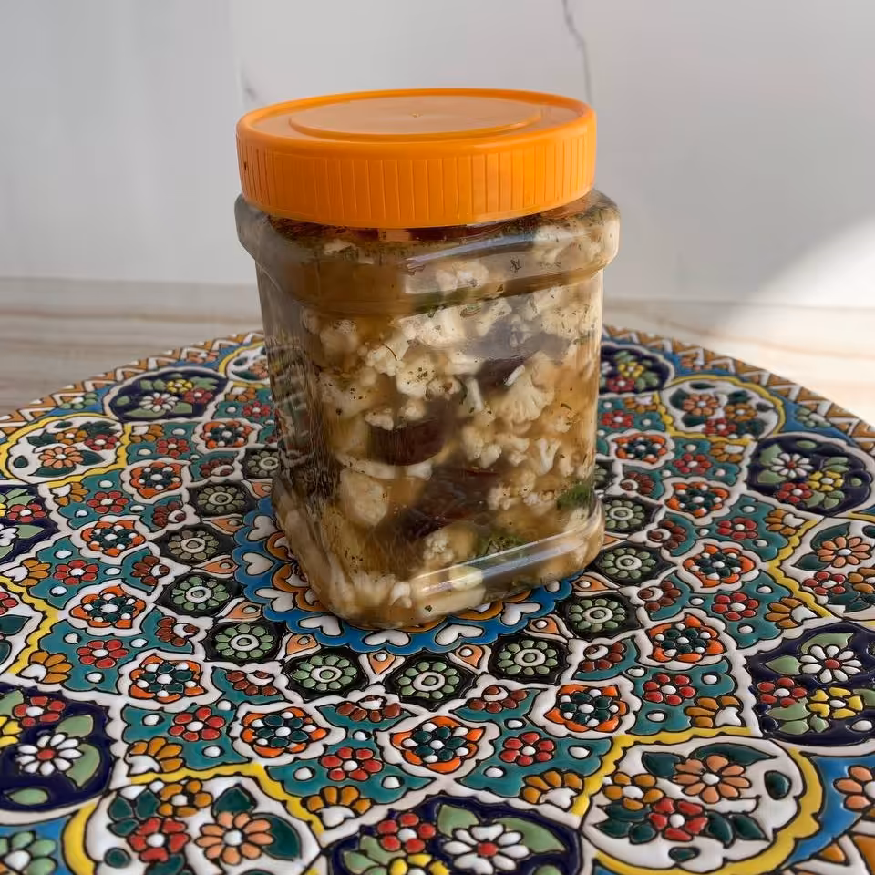 ترشی کلم بادمجان 100درصد خانگی با سبزیجات معطر و سرکه سیب