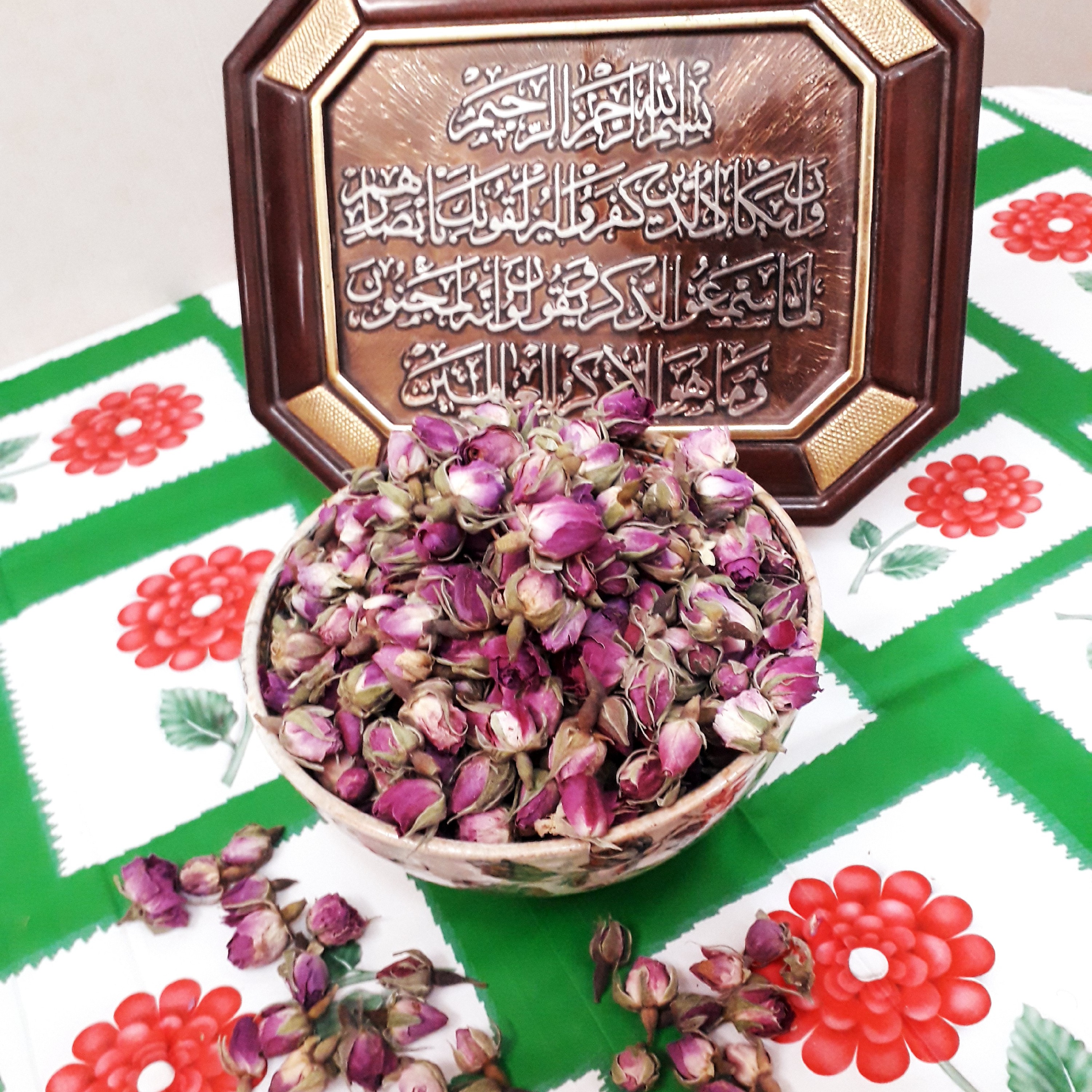 غنچه گل محمدی درجه یک و تازه امسالی معطر