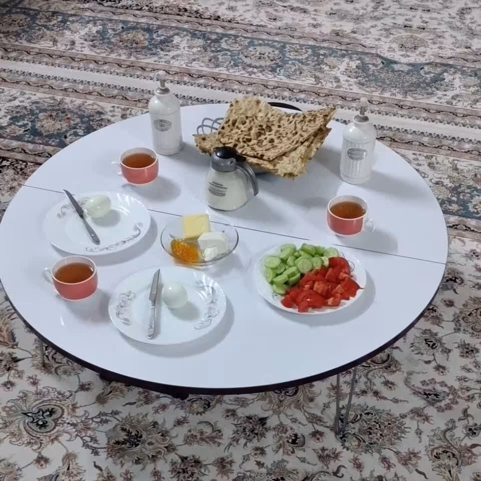 میز صبحانه ژاپنی میز گرد  و  میز تحریر تاشو با ارتفاع 30 و25 سانت  و قطر 84 سانت کاربری دو کاره