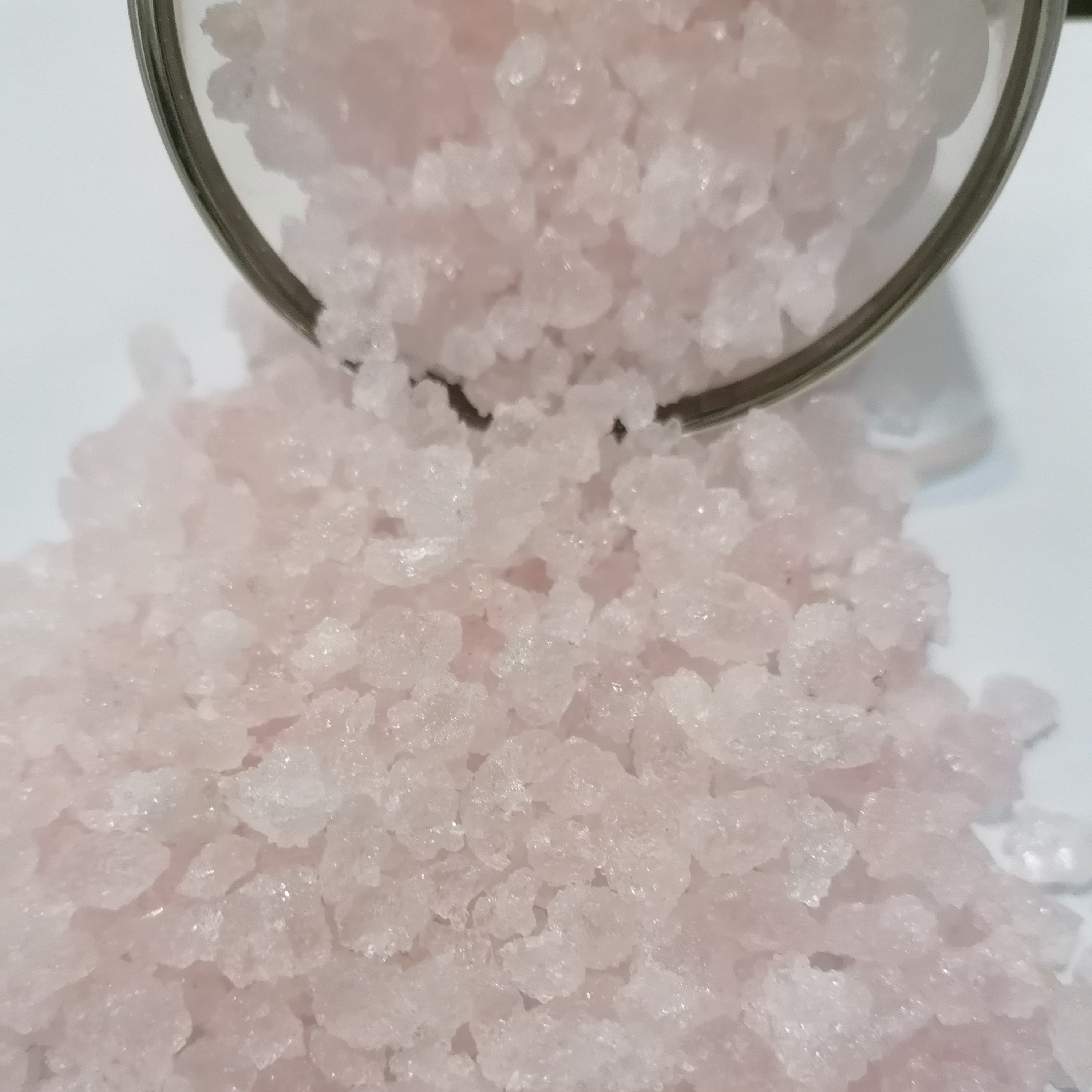 نمک صورتی خالص دانه درشت 500 گرمی