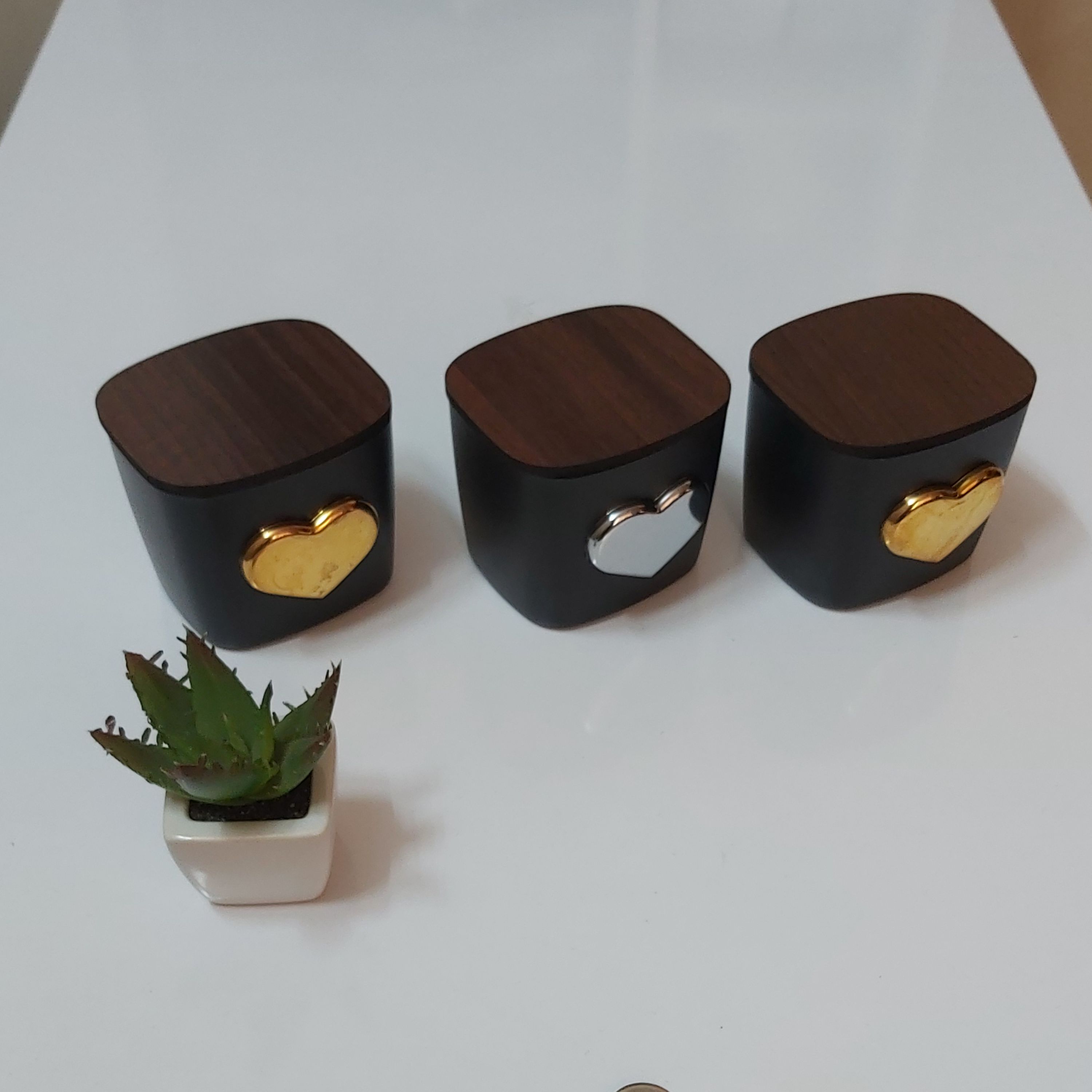 جا ادویه نقلی 3 قلو درب چوبی رنگ مشکی طرح قلب