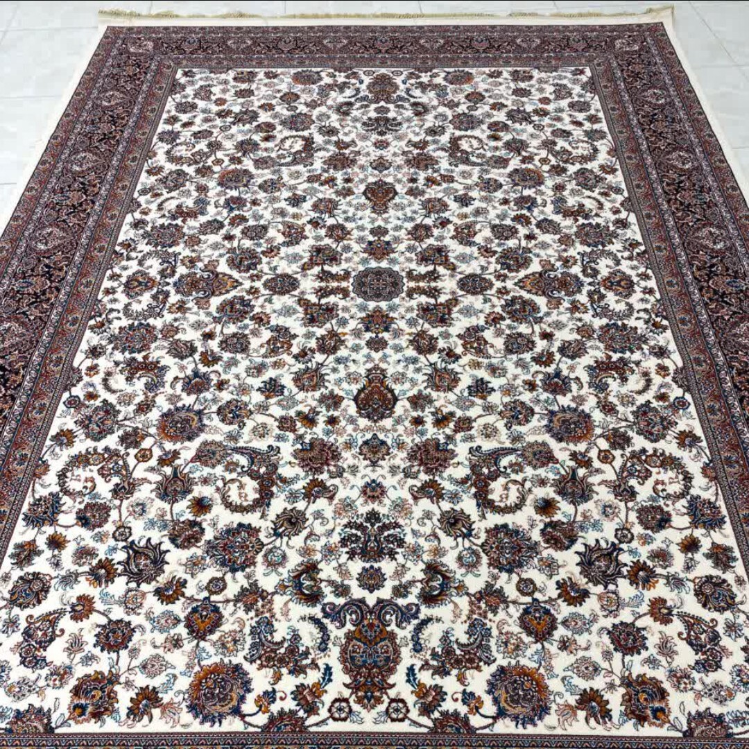 فرش 700 شانه ورژن  افشان کرم هشت رنگ خامه بافان تراکم 2100 نخ هیدست شده بدون پرزدهی و ضد حساسیت پس کرایه