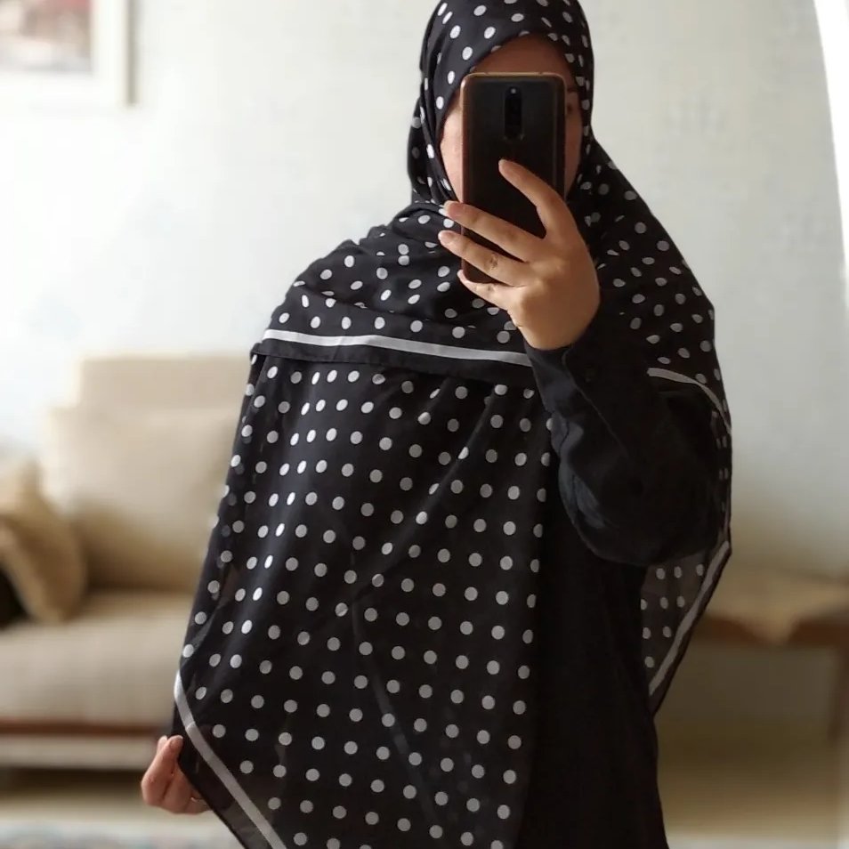 روسری خالخالی ریز