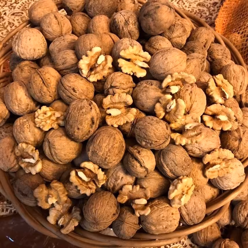 گردوی کاغذی و مغز گردوی درجه یک 