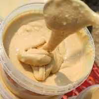 کره بادام زمینی  بدون مواد افزودنی یه ترکیب مقوی برای صبحانه 