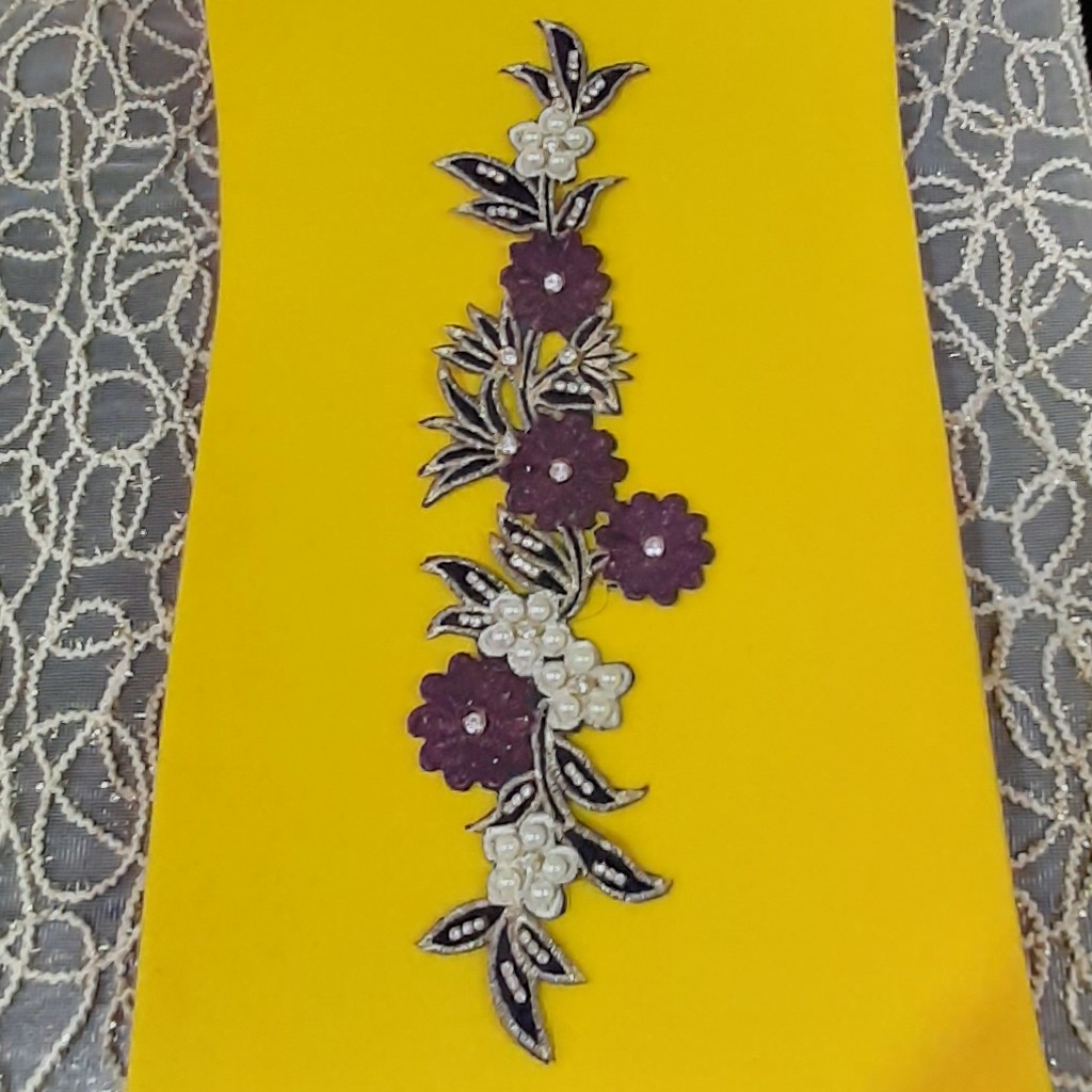 پنل لباس مجلسی. طرح گل و برگ . وارداتی . نگین و مروارید دوز 