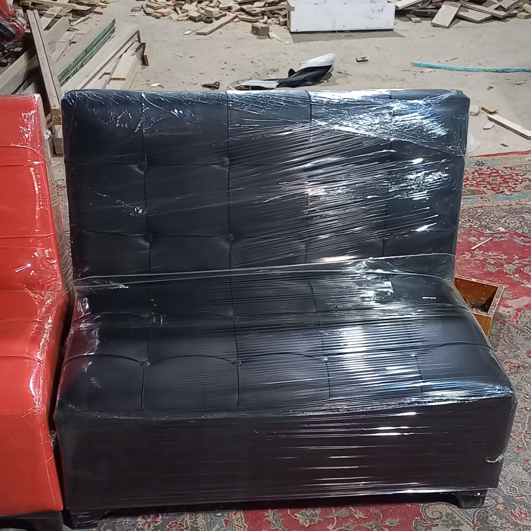 نیمکت 2نفره در رنگ بندی مختلف هزینه ارسال به عهده مشتری پس کرایه میباشد 