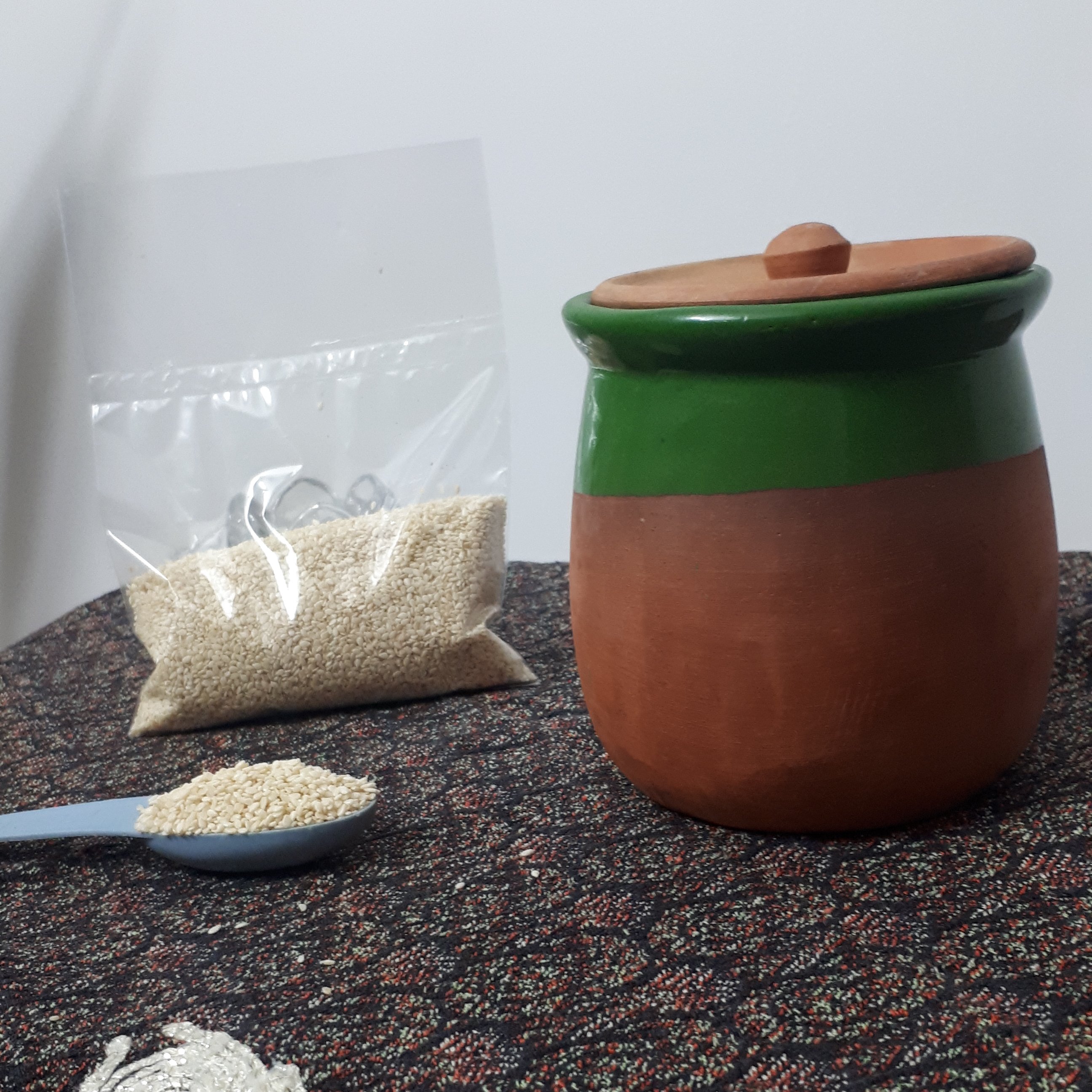 کنجد 
وزن 100 گرم