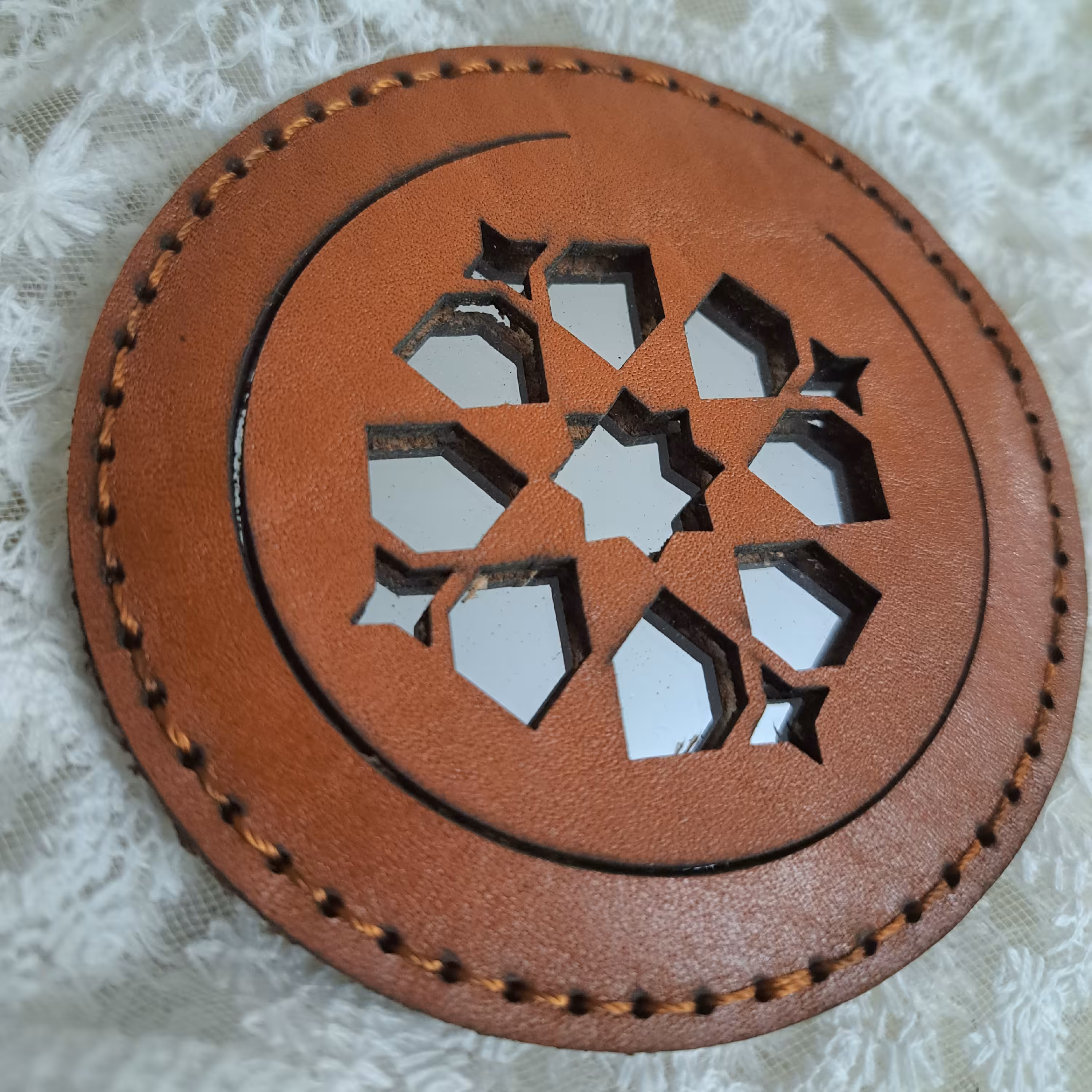 اینه جیبی اسلیمی   چرم طبیعی  طرح ساده  دستدوز