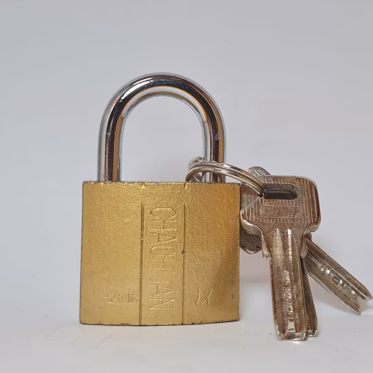 قفل آویز 32 با کلید کامپیوتری 