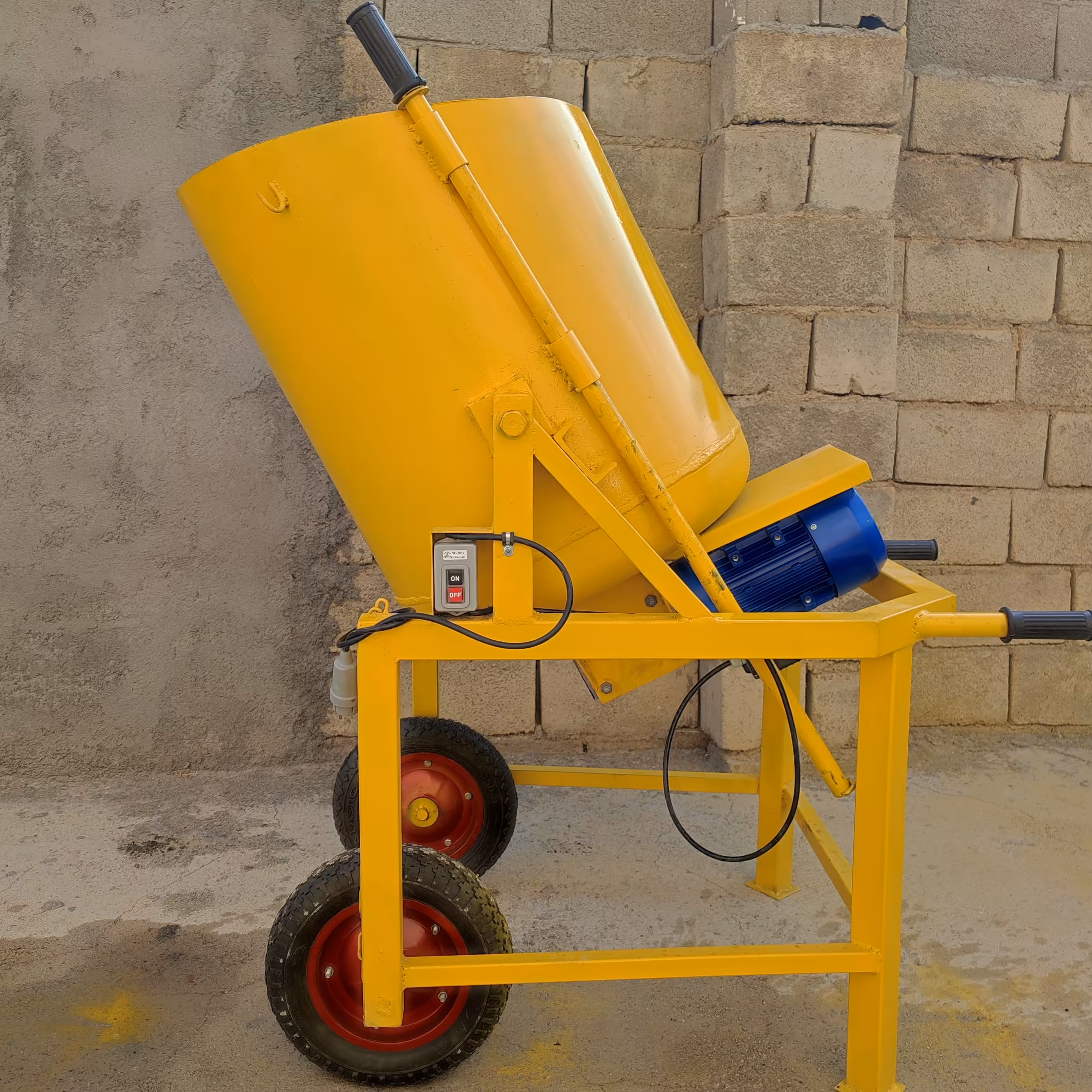  دوغاب ساز محصولی جدید در صنعت ساختمان برای ساخت دوغاب جهت اجرای کاشیکاری  و سرامیک و نما 