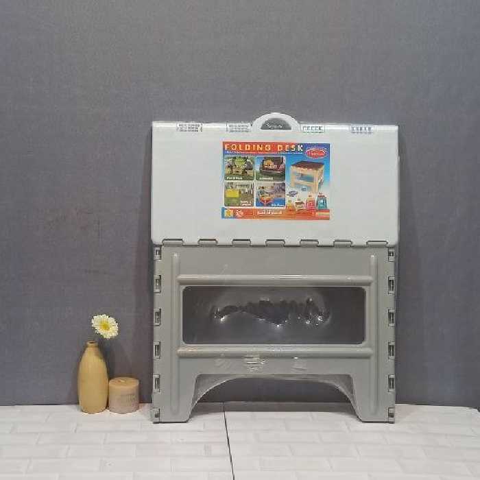 میز تاشوسفری  ناصر پلاستیک تهیه شده ازموادنو باکیفیت بالاومقاوم دسته دار کم حجم