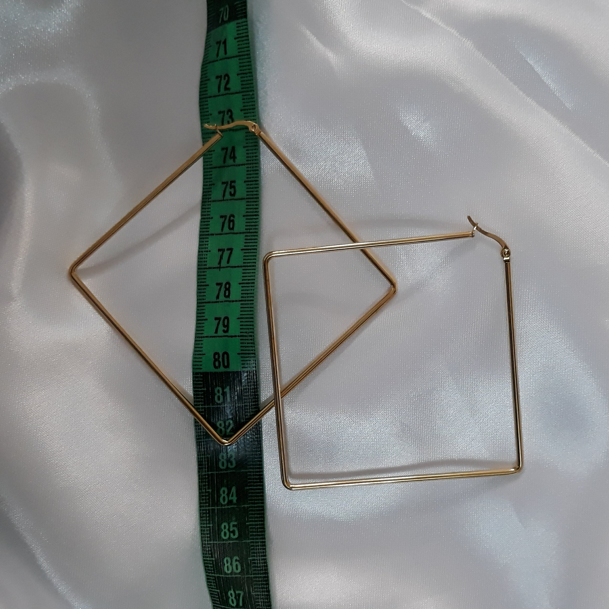 گوشواره مربعی دایره ایی مثلثی قلبی و ستاره ایی طلایی استیل رنگ ثابت