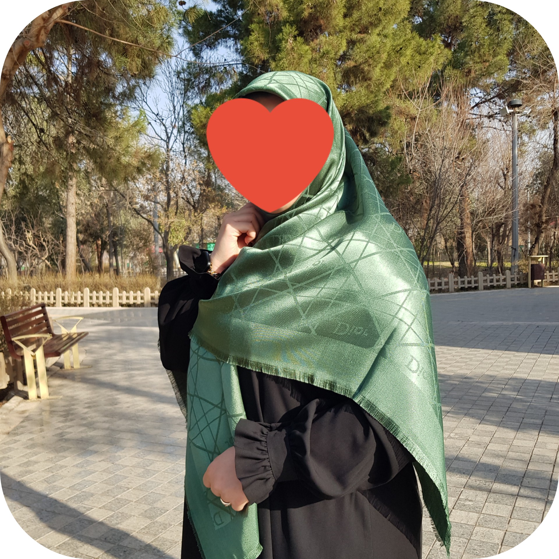 روسری نخ ابریشم ژاکارد لمه دار قواره 140 دور ریش