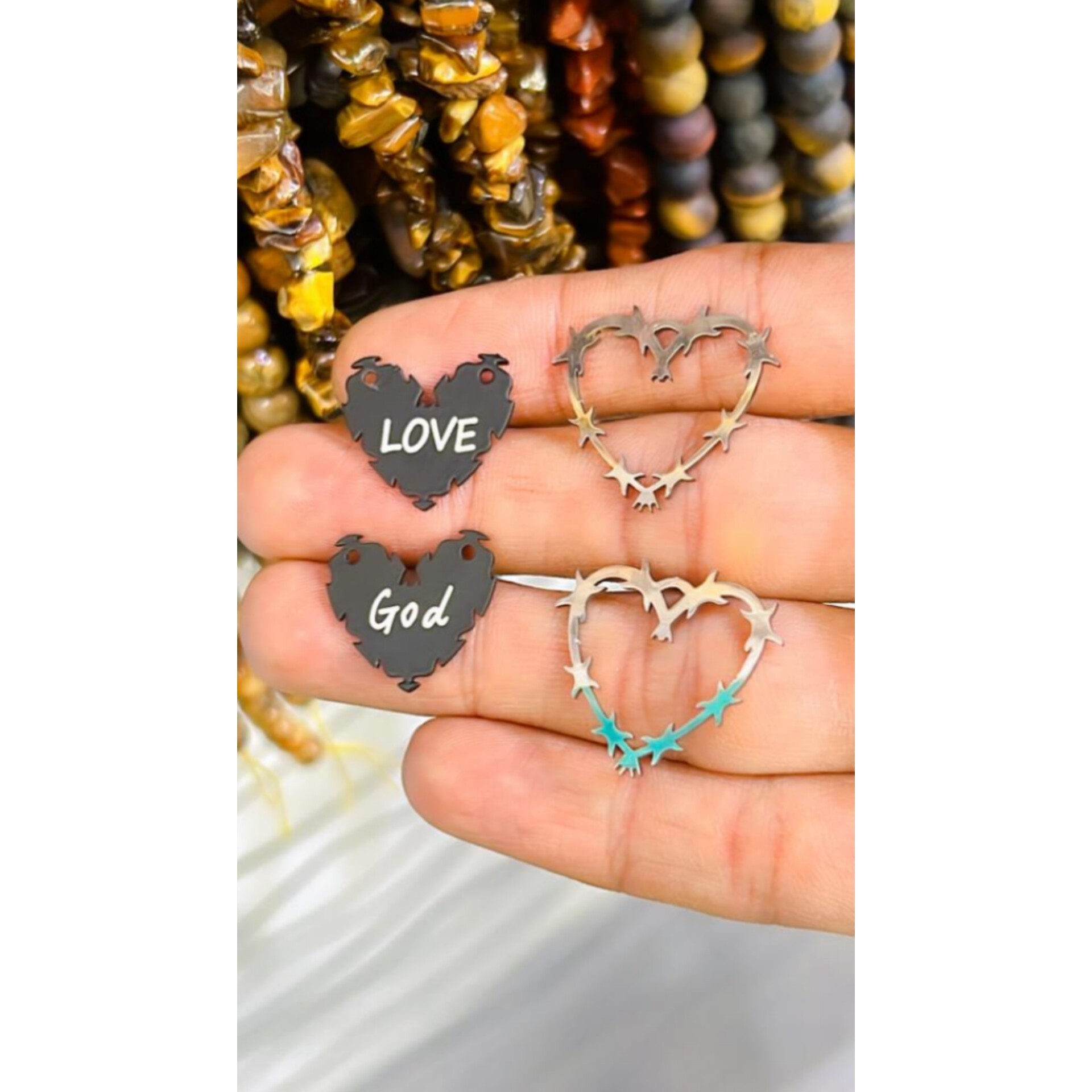 ست پلاک قلب خاردار مشکی و مشکی و مشکی و نقره ای 