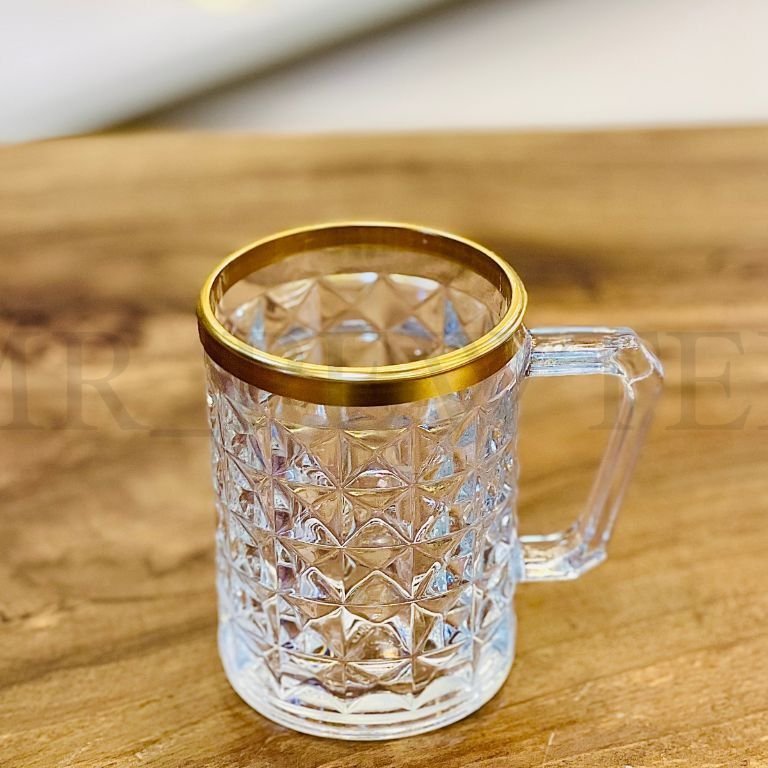 نیم لیوان لویس لب طلا