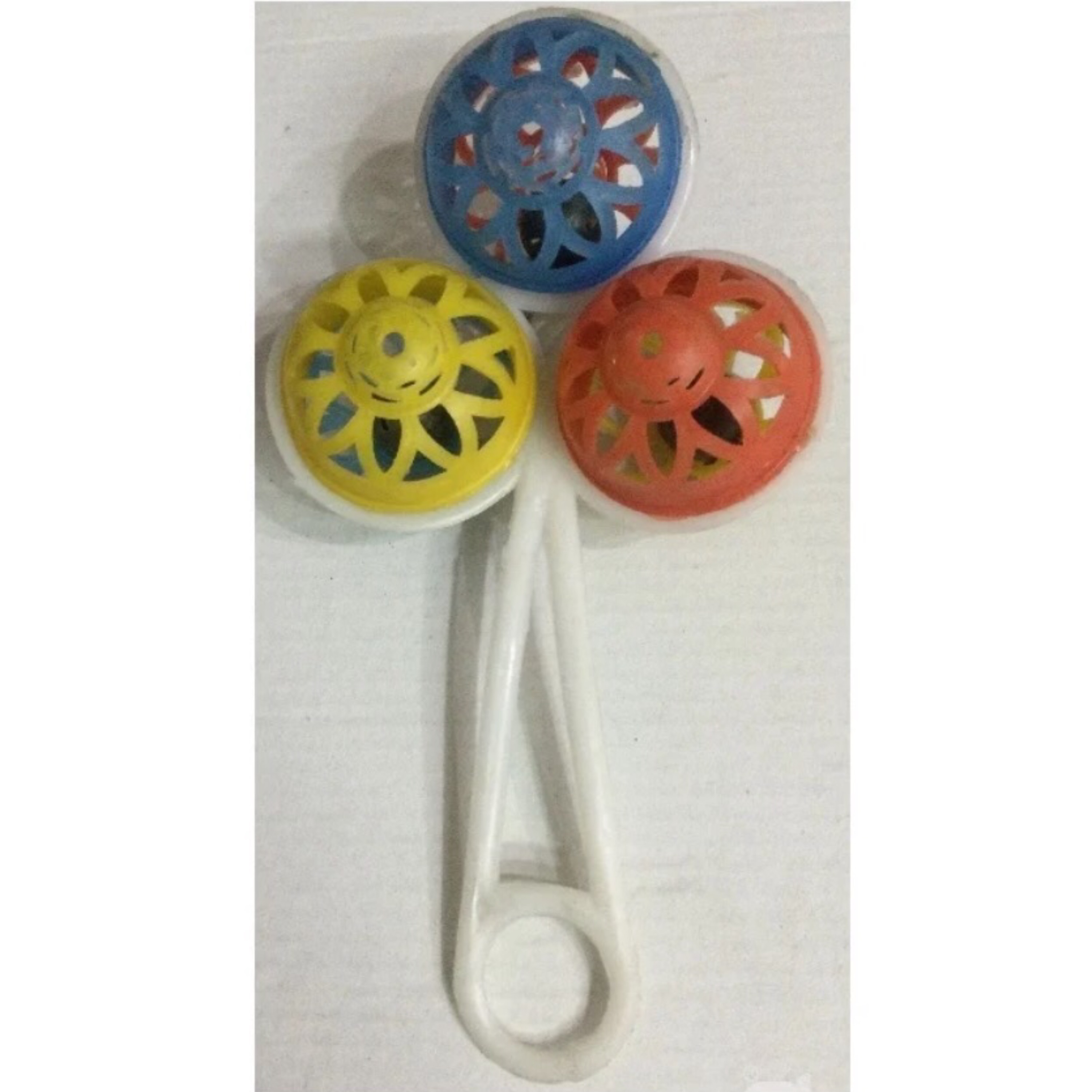 اسباب بازی جغجغه قدیمی برای کودک