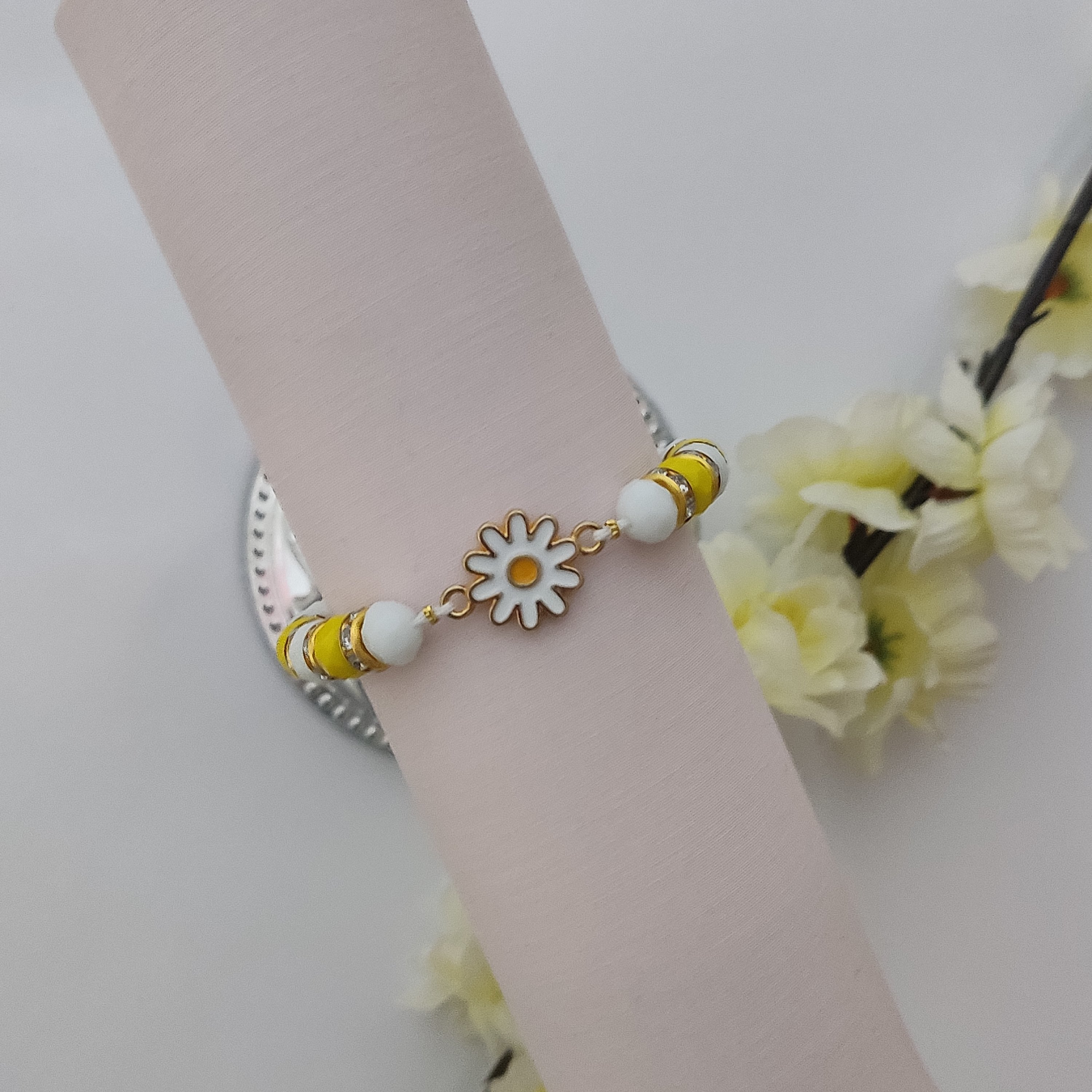 دستبند طرح بابونه