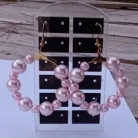 گوشواره زنانه حلقه ای مرواریدی رنگ ثابت صورتی دست ساز نیل