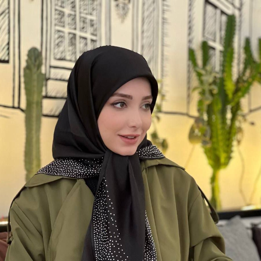 روسری اسلپ نگینی ،اصلا از روی سر سر نمیره ،دور دوخت،کار وارداتی،قواره130